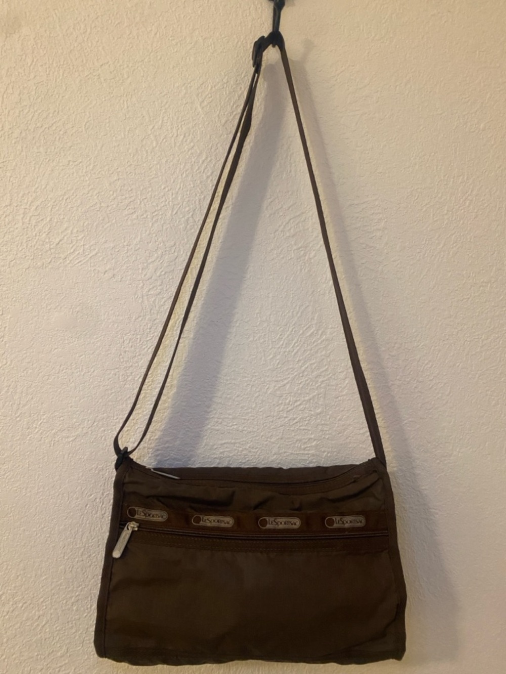 Vintage 80s LeSportsac Brown Nylon Crossbody Shoulder Bag 3 Zip Logo